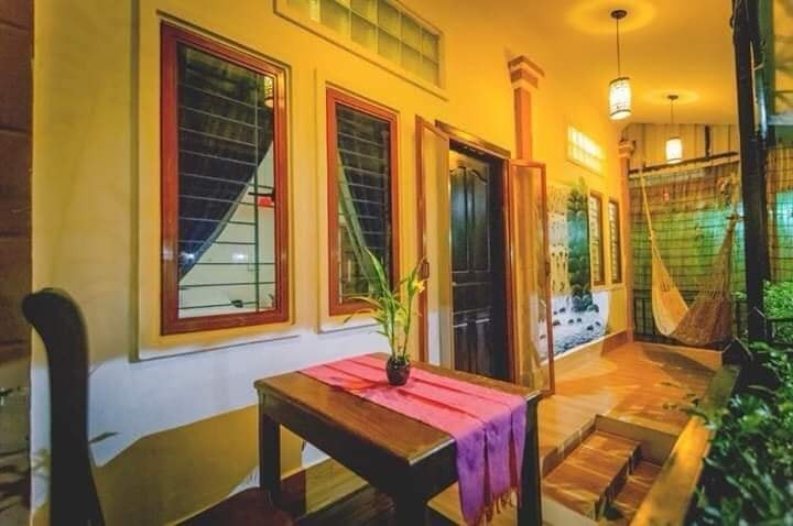 BACKPACKERS-OVERNIGHT-COUPLES- villa available