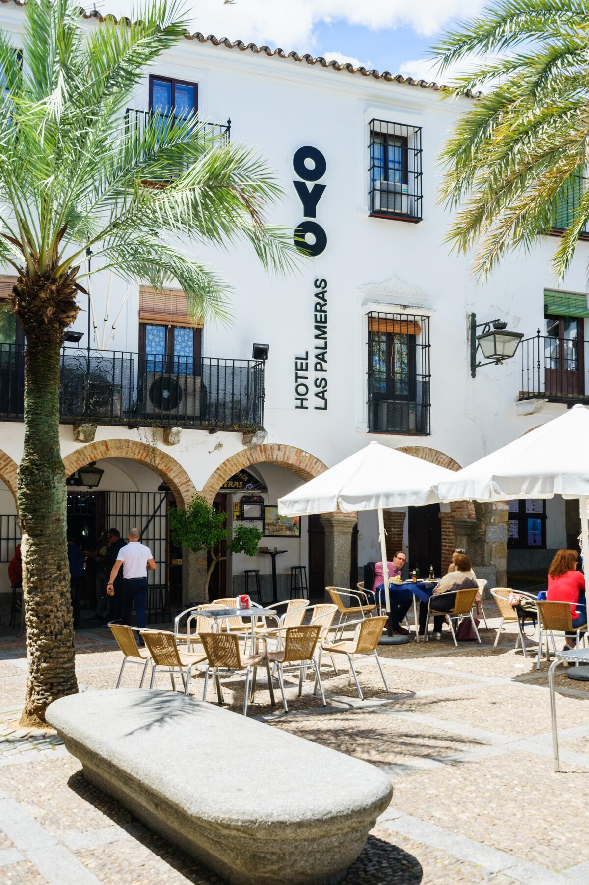 1 Elegant Stay In OYO Hotel Las Palmeras, Zafra