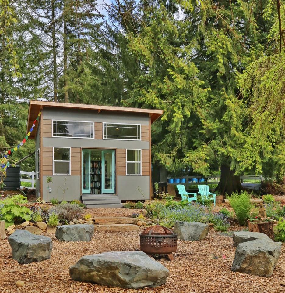 伍丁维尔(woodinville) · 微型住宅 · 花园里的小房子