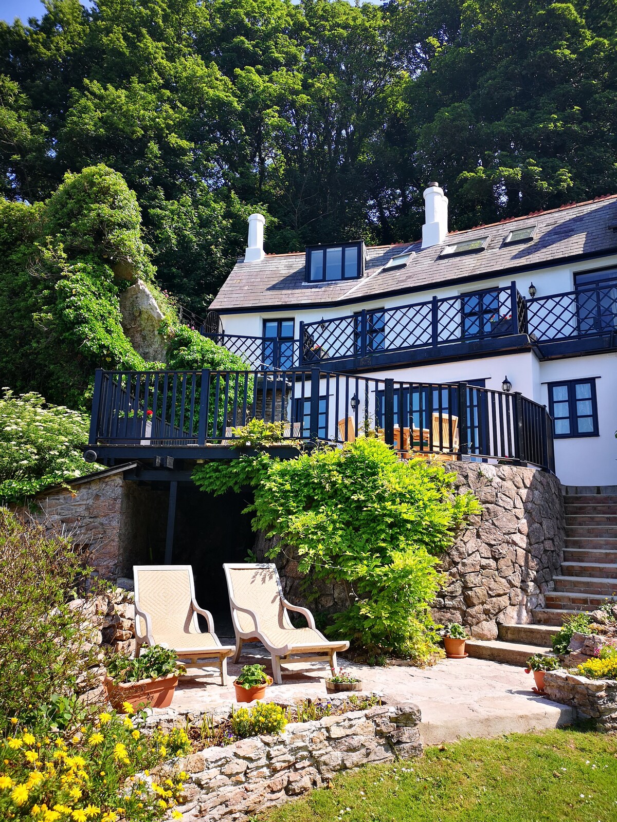 Bay Cottage, Cary Arms & Spa