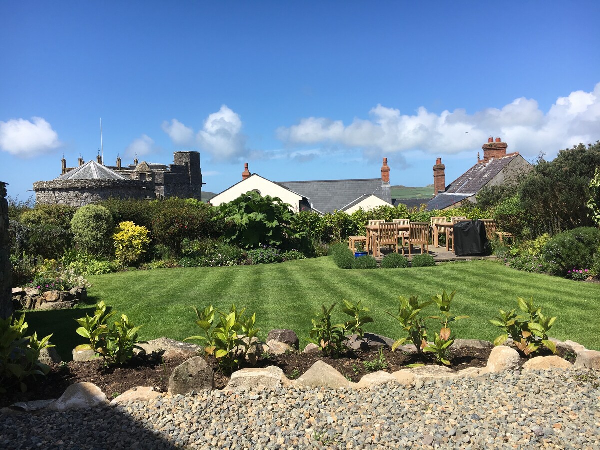 Ty Gwilym, Holiday Cottage for six, St Davids