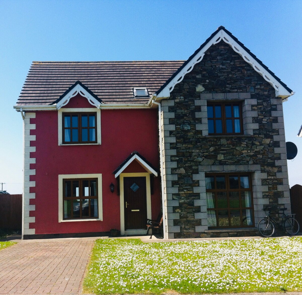 Seaside Home overlooking Ardmore Bay