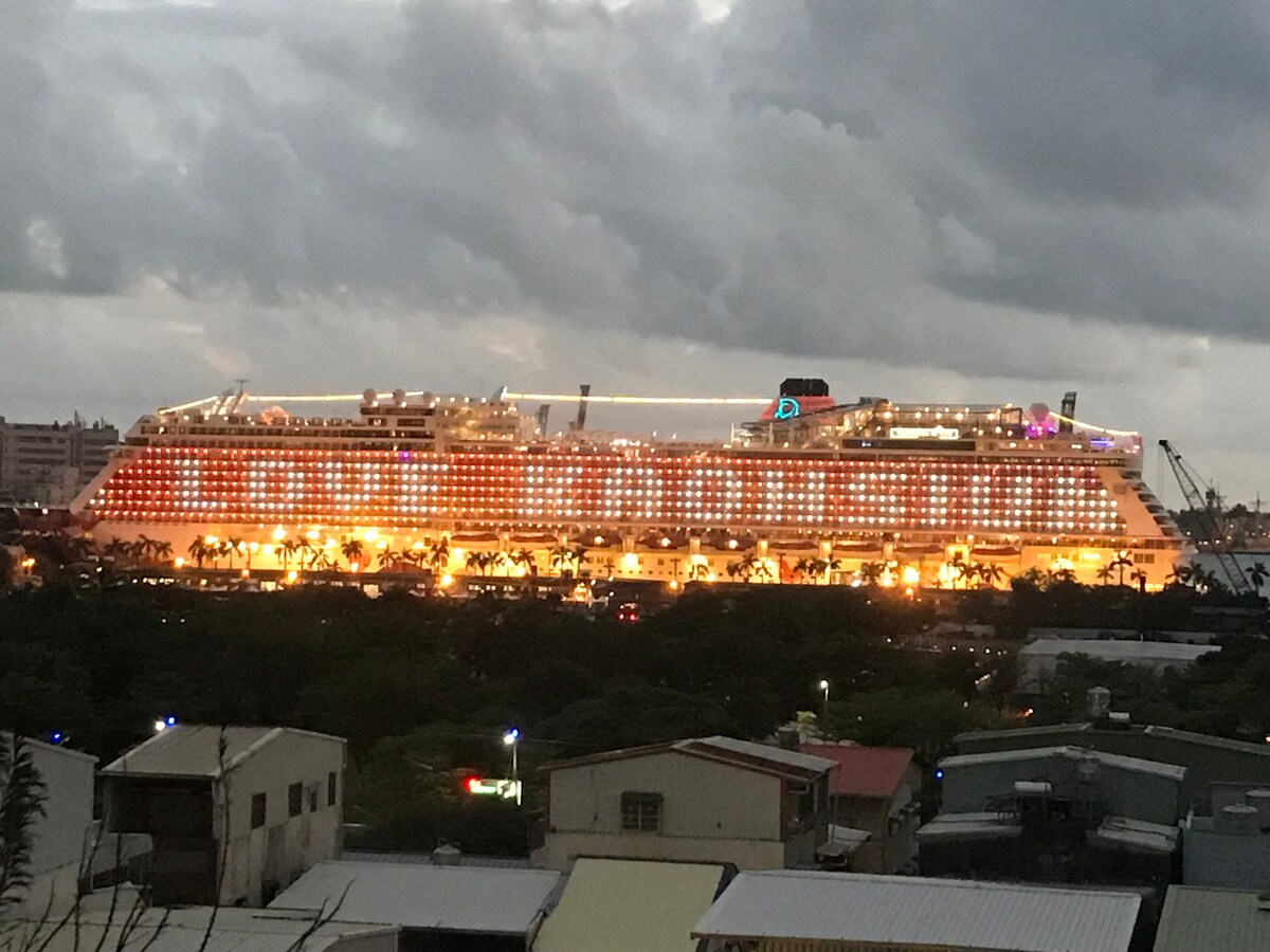 月租 20坪大空間，高雄愛河100m 面高雄港景，駁二、,高流  大義輕軌月租