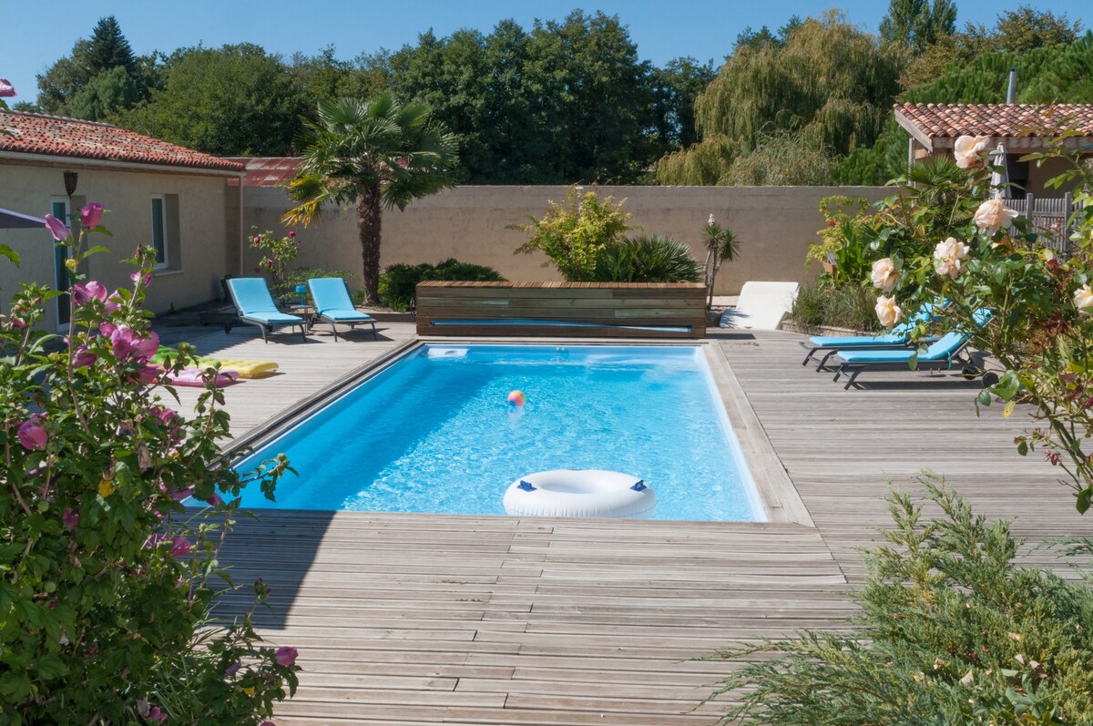 Gîte "Bel" 6 pers+1BB piscine chauffée