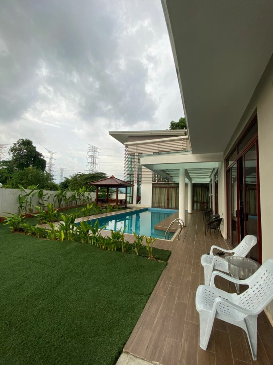 带泳池的8卧室别墅，吉隆坡