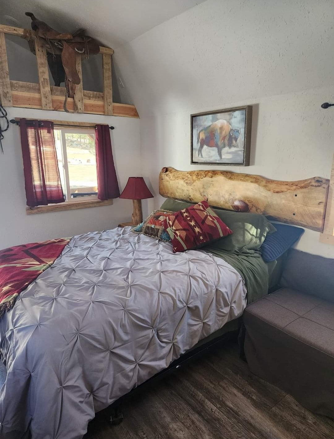 NEW! Buffalo Dreams Cabin at Dakota Dream B&B