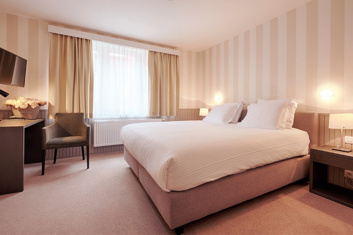 布鲁日酒店内的房间普杰布鲁日酒店hoteltputjebruges双人床单人床