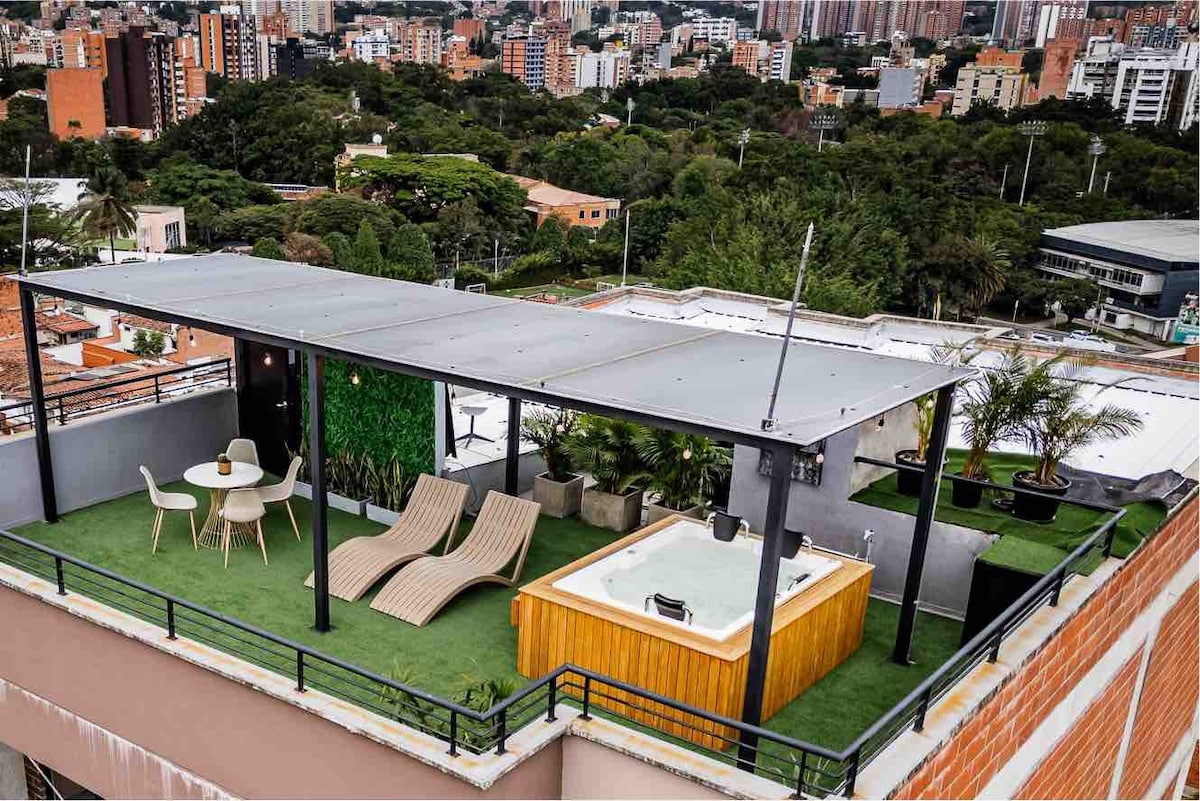 L901_Modern 3BR Penthouse|Roof Jacuzzi|360 Views
