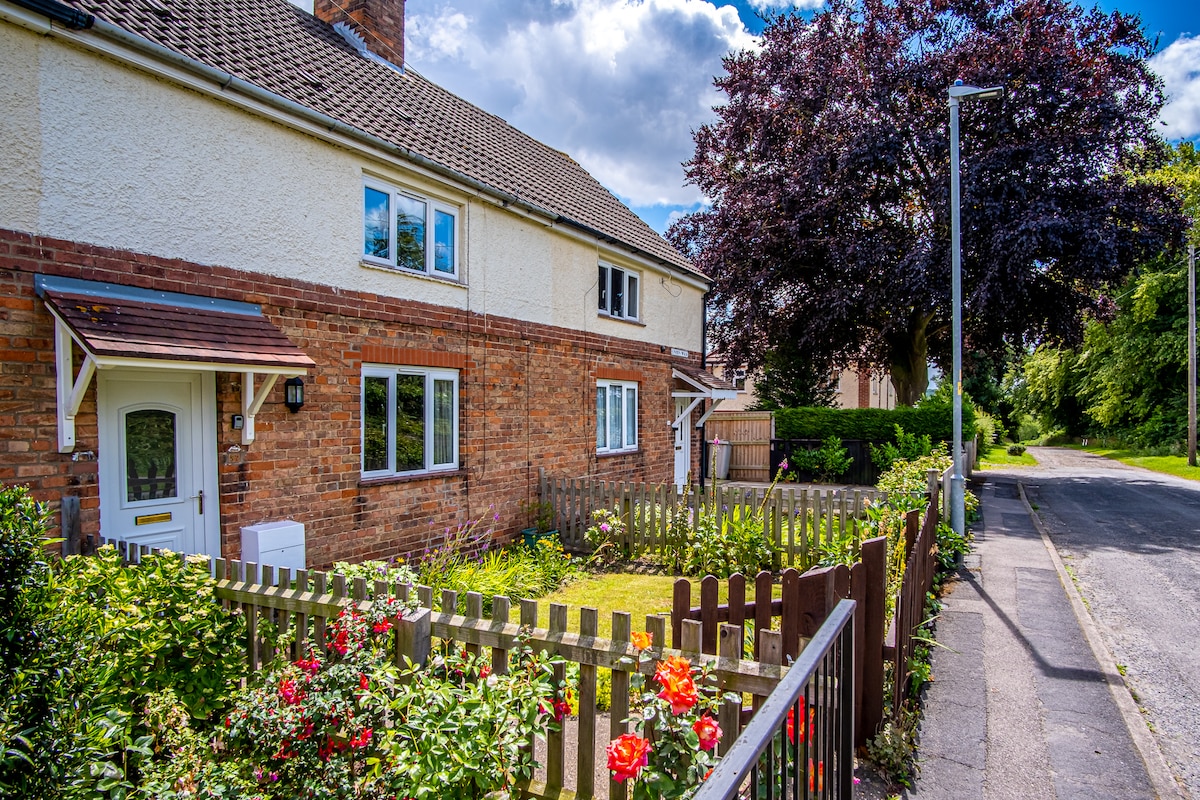 Quiet, self-catering, dog-friendly house in Louth