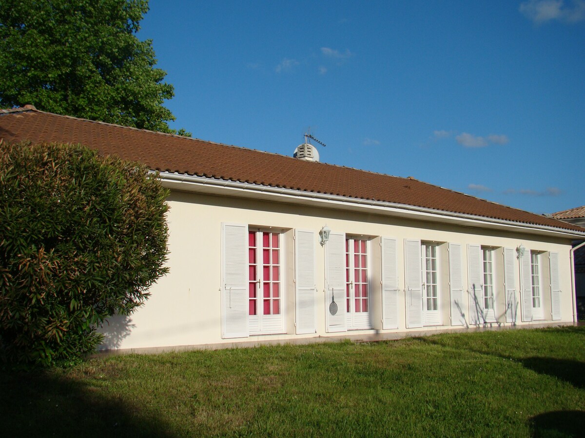 波尔多附近的Grande Maison和Route des Vins