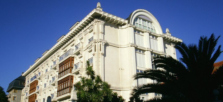 撒丁罗海滩（ Sardinero beach ）地区的豪华公寓