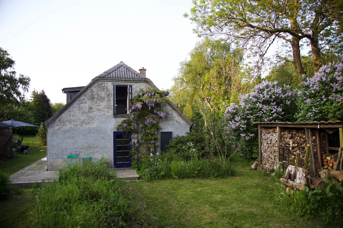 格伦苏恩（ Grønsund ）安静的家庭住宅，自然风光