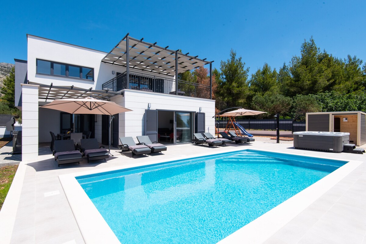 Luxury Villa Olive Tree with swimming pool