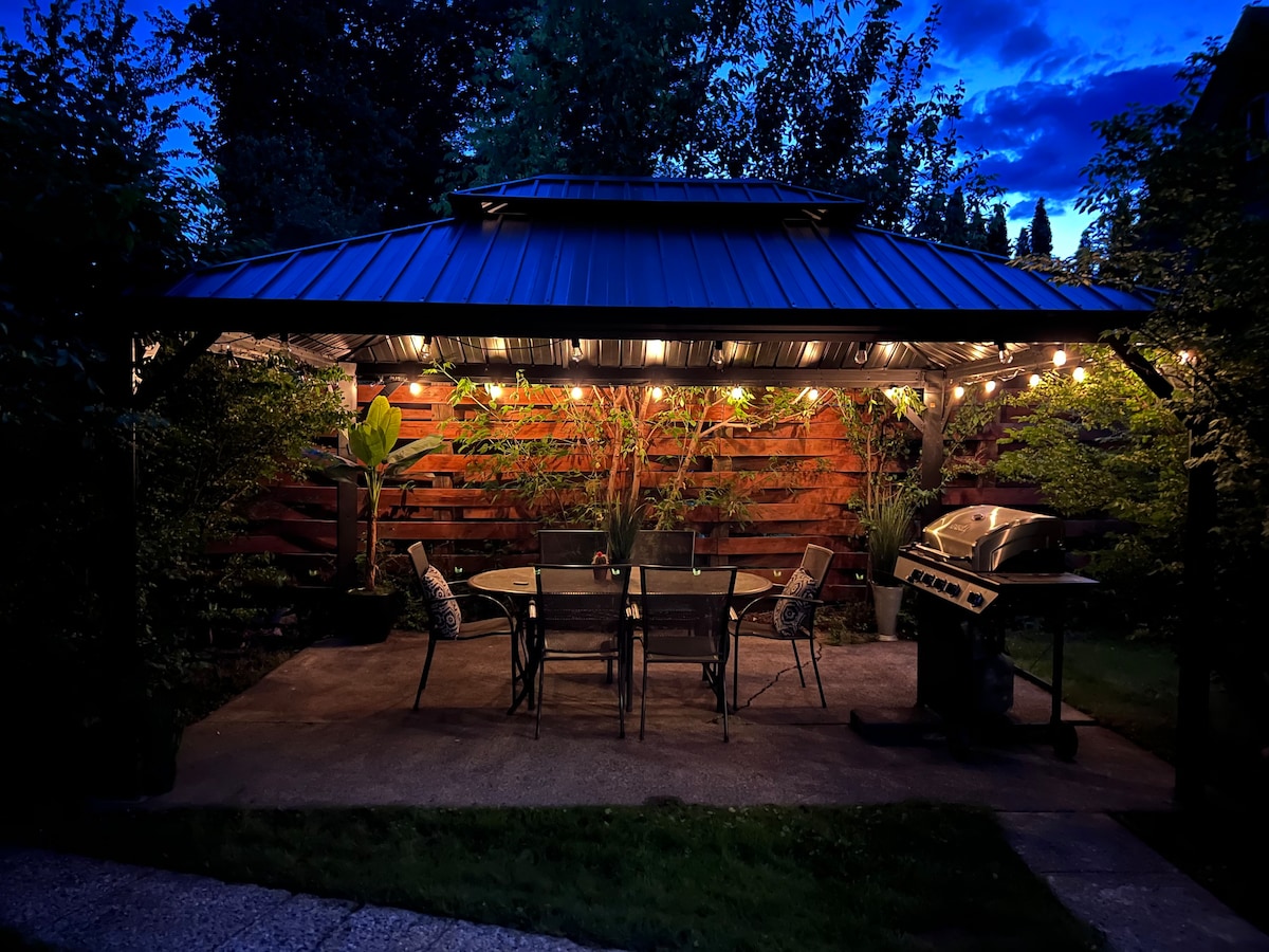 Downtown Sandpoint Home w/ Bikes, BBQ + Yard