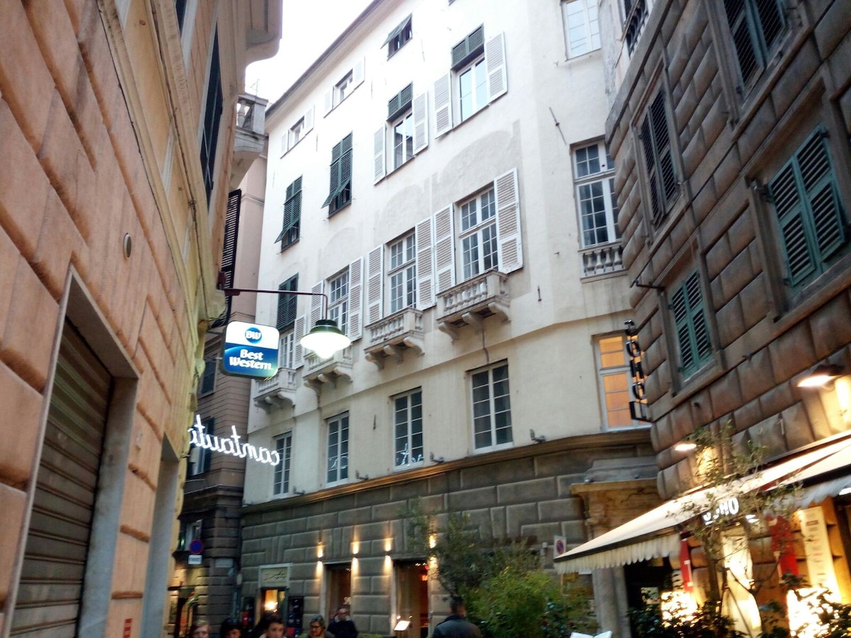 Old Genoa Apartment - Superior fronte Acquario