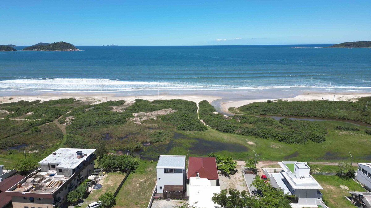 Casa com vista para o mar.