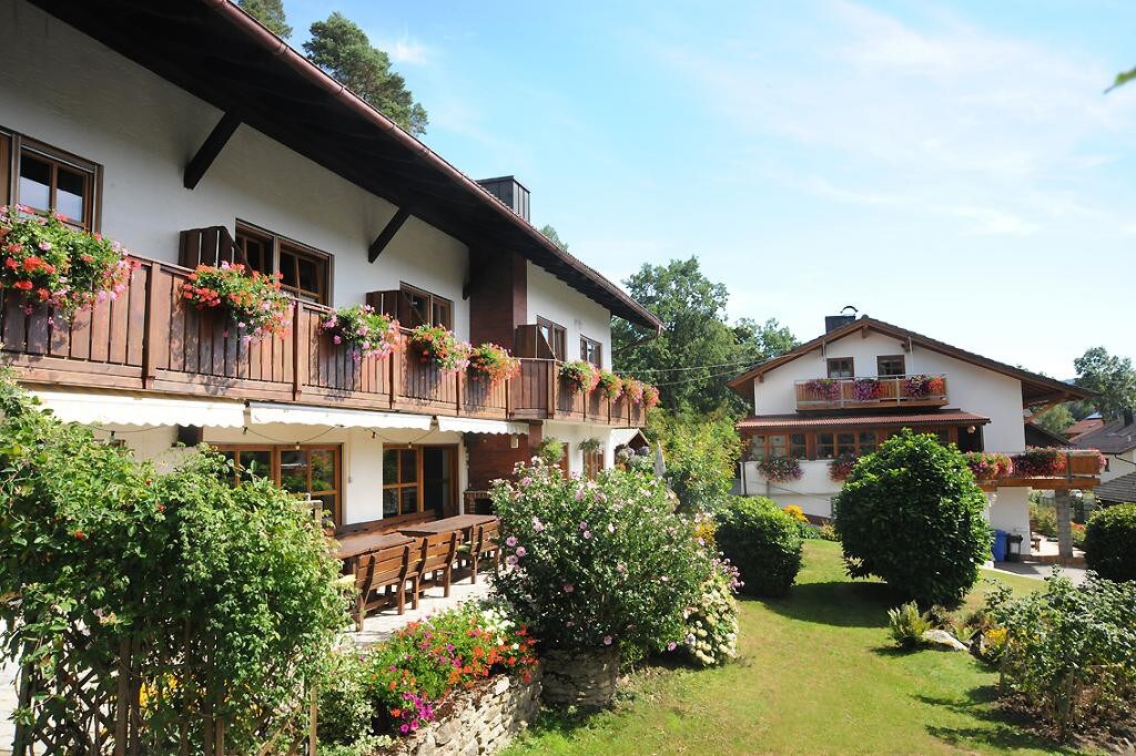 Waldpension + Fewo (Kollnburg), Ferienwohnung Burgblick