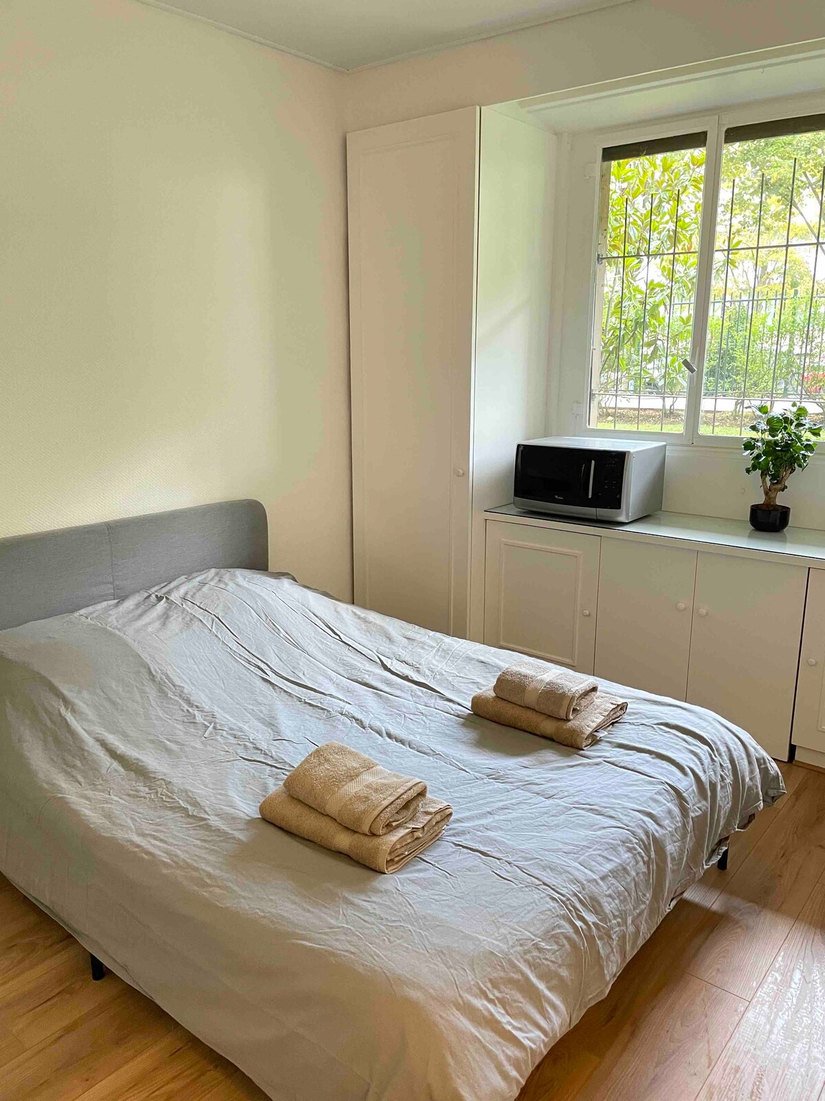 Cosy studio at Saint-Cloud close to Paris