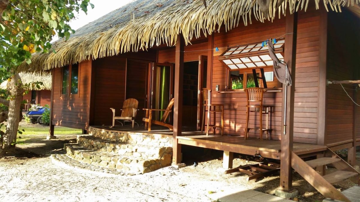 Bungalow "RAHITI" bord de mer , MOOREA