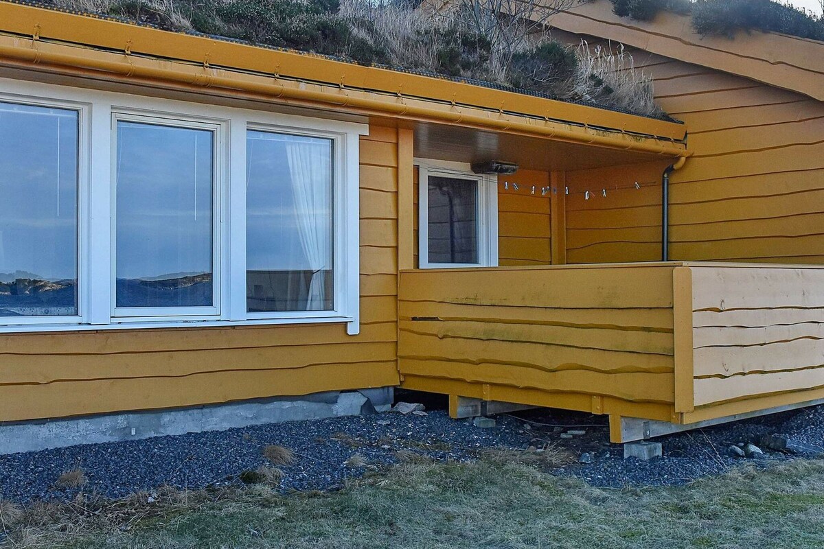 6 person holiday home in aukra