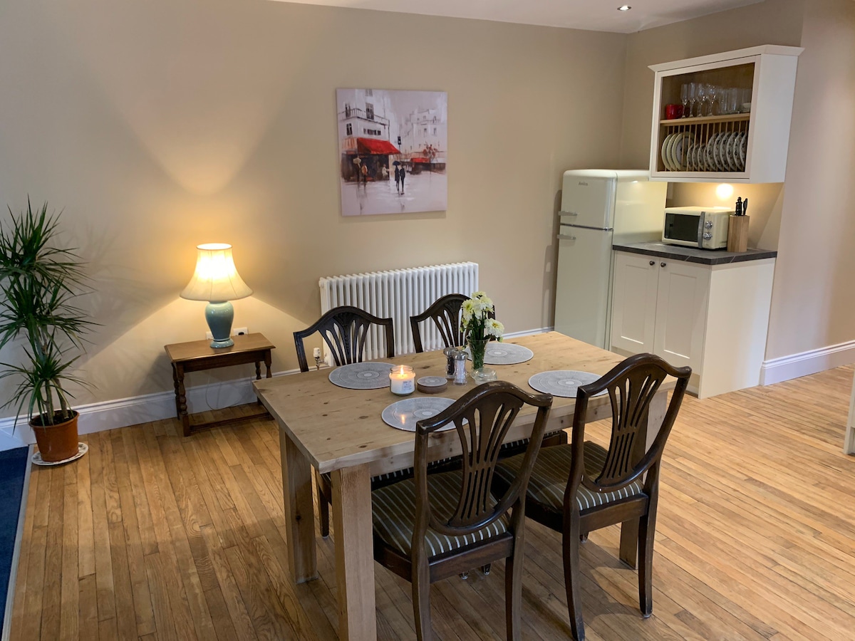 Jubilee Apartment 1- Set in Langton Hall grounds