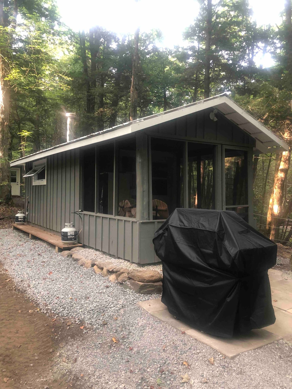 Felstead Farms Creekside Cabin