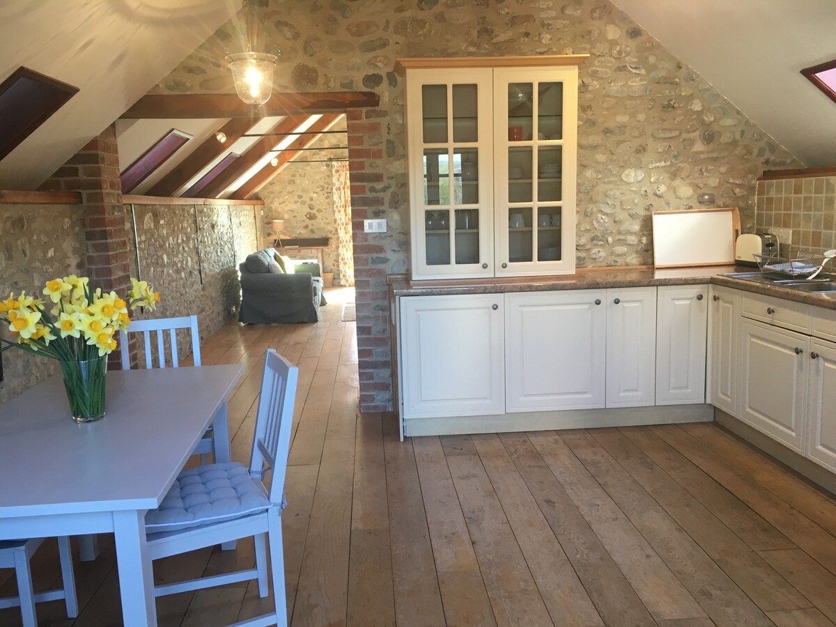 Barn conversion set in farmland near to the beach