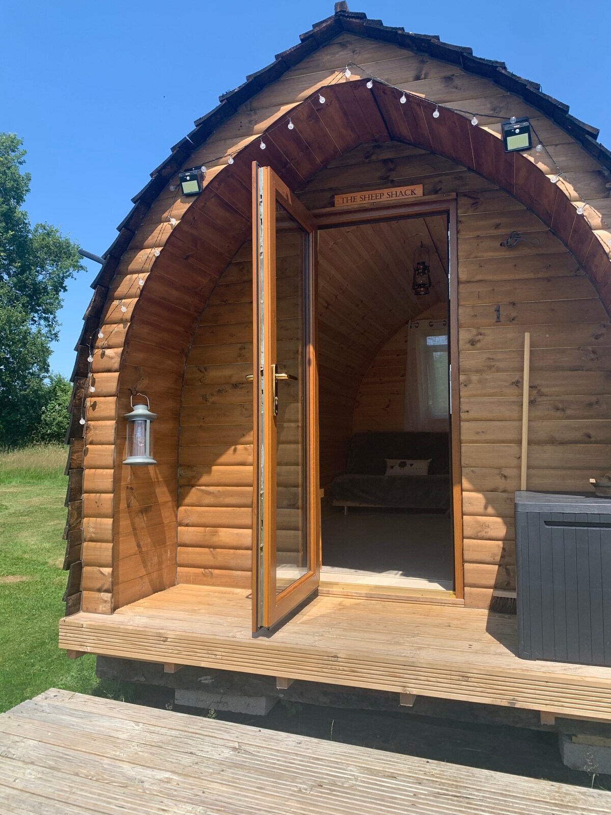 The Sheep Shack - Tanglin Farm Camping Pod