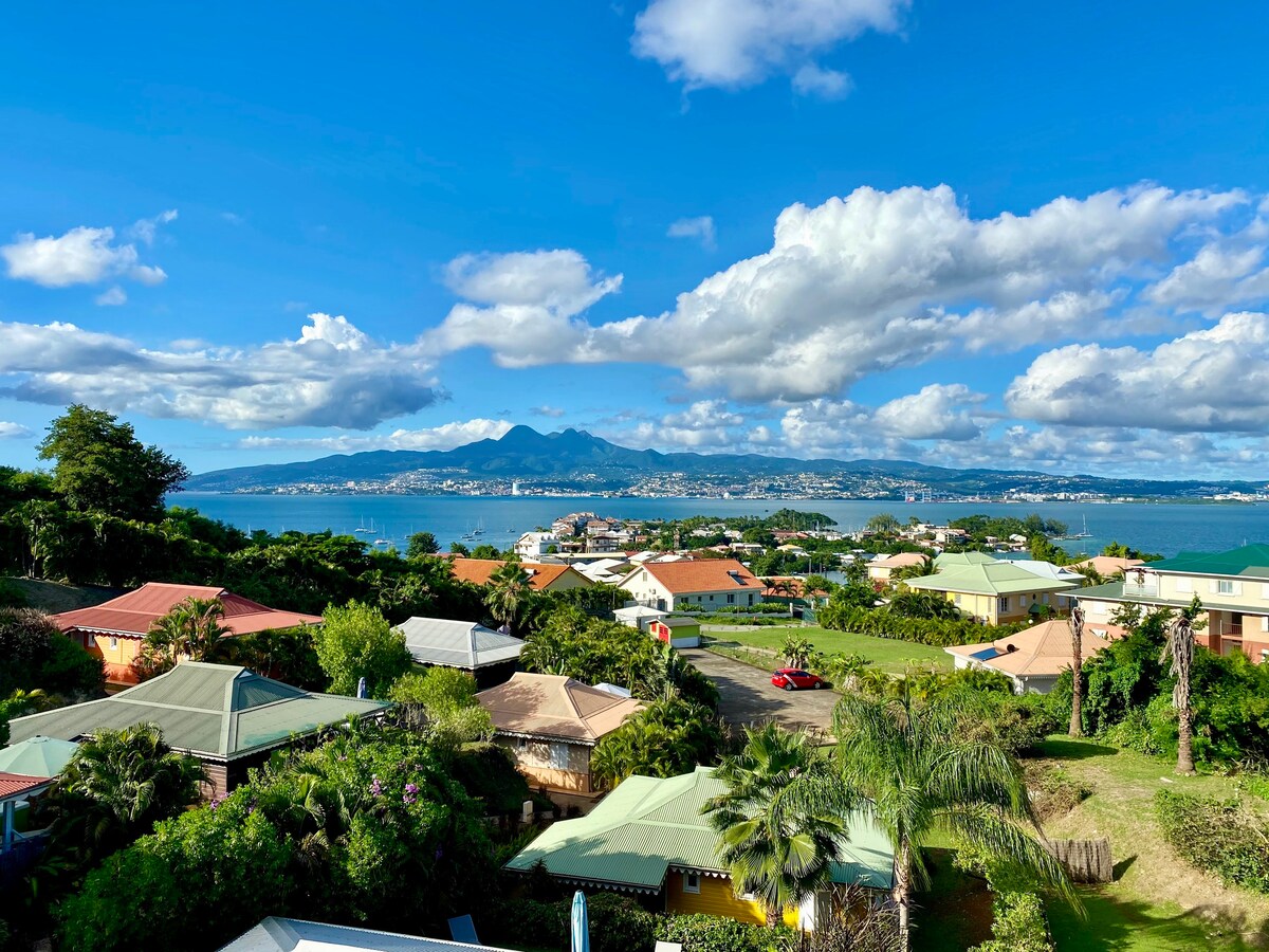 Apt T3, vue mer panoramique, plage à 600m = SUPER