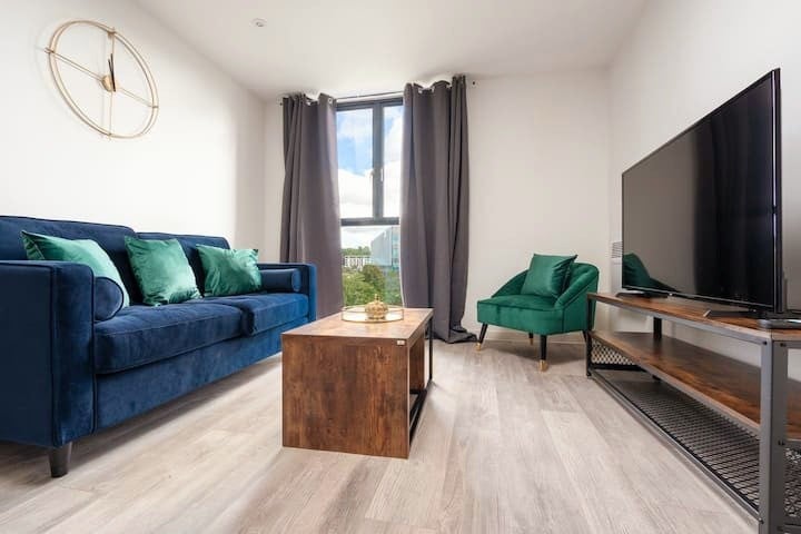 *NEW* Central Liverpool One Bed Apartment Sleeps 4