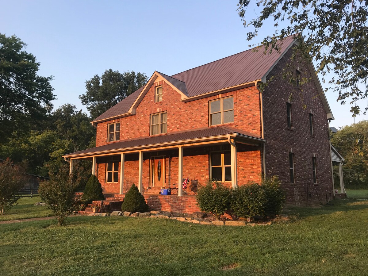 5BR Suite (2nd floor) at the Frankl Inn