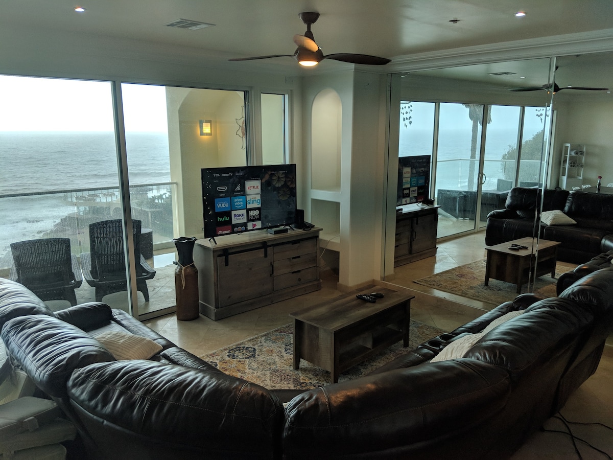 Luxury Condo w/ 180 degree Ocean Views!