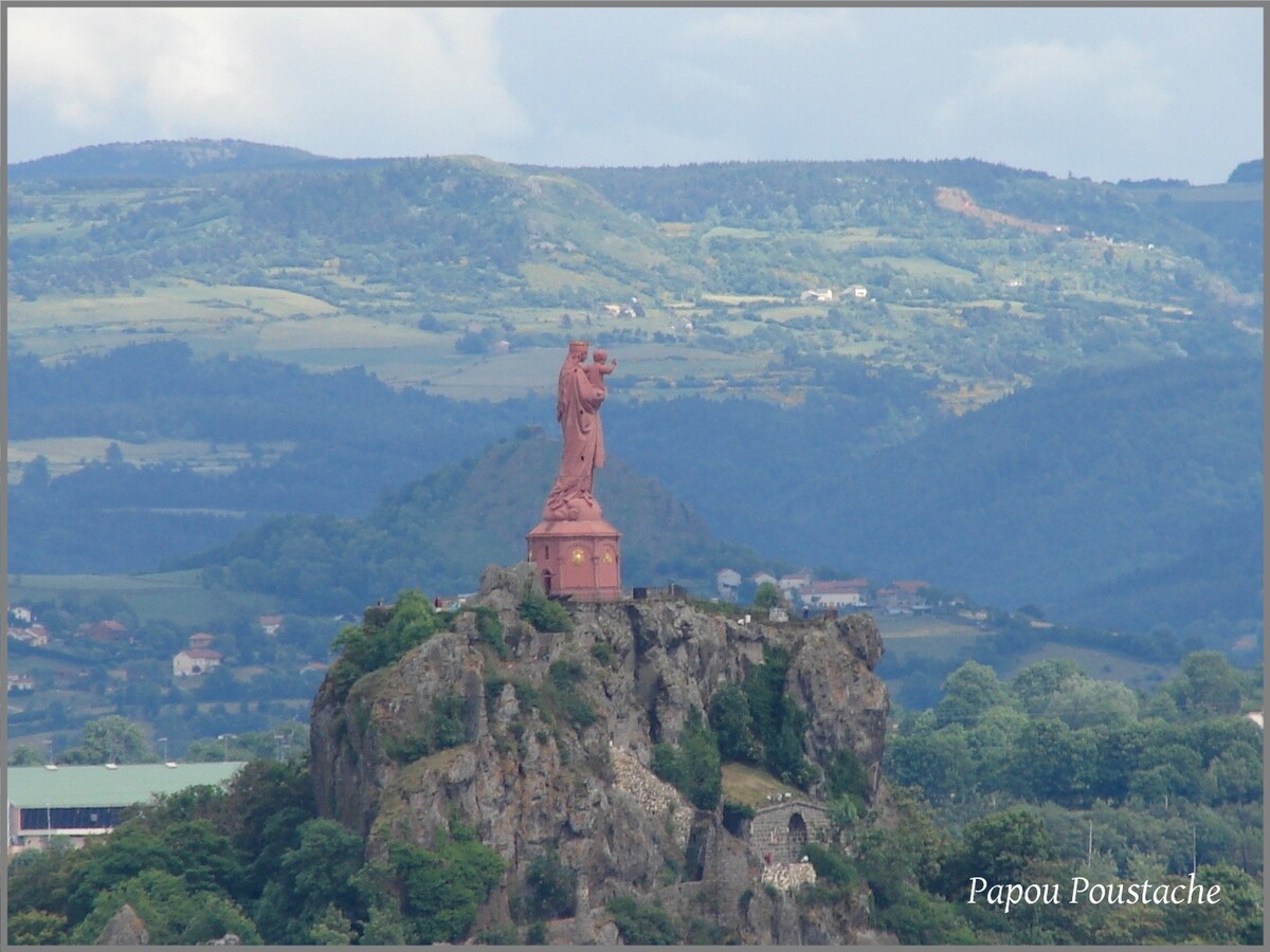 Puy-en-Velay vue imprenable 5 prs🌳⛰🌲