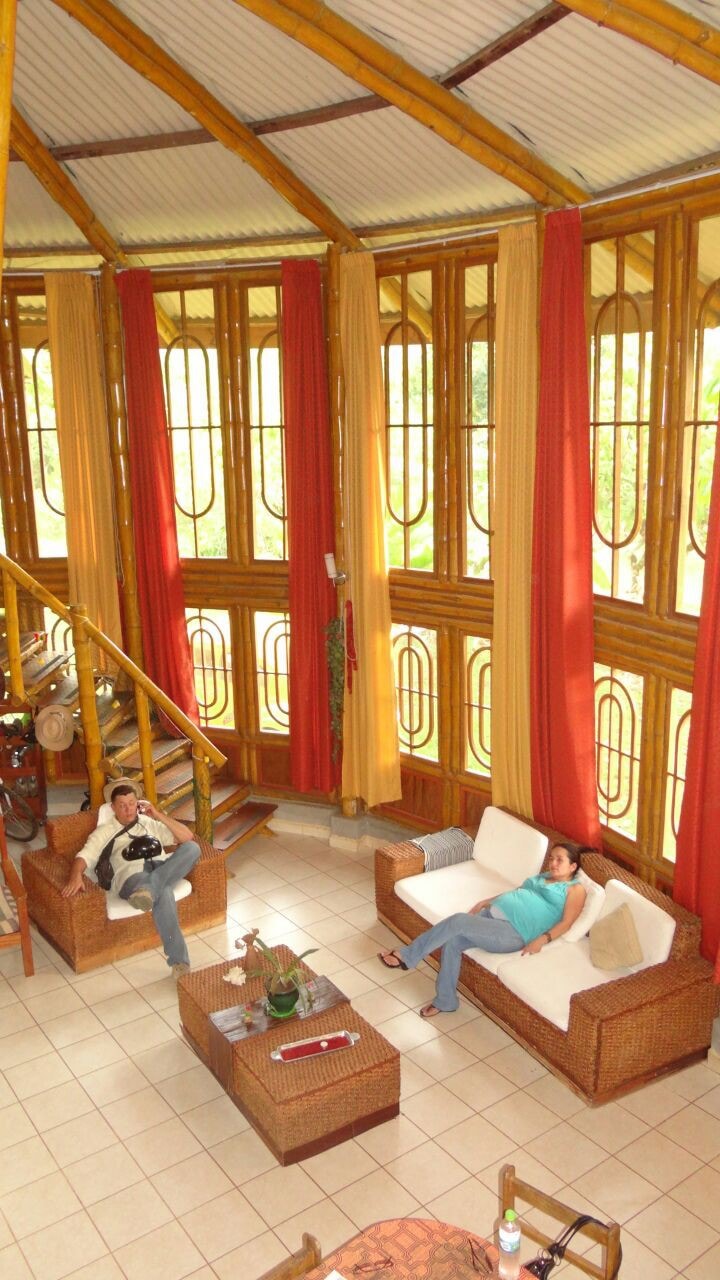Casa de bambú en armonía con el medio ambiente