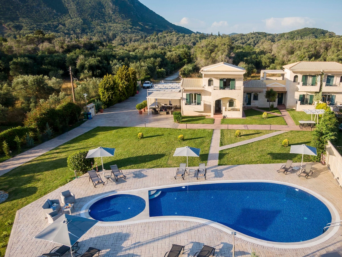 “Liostasi- Helios Villa Corfu”