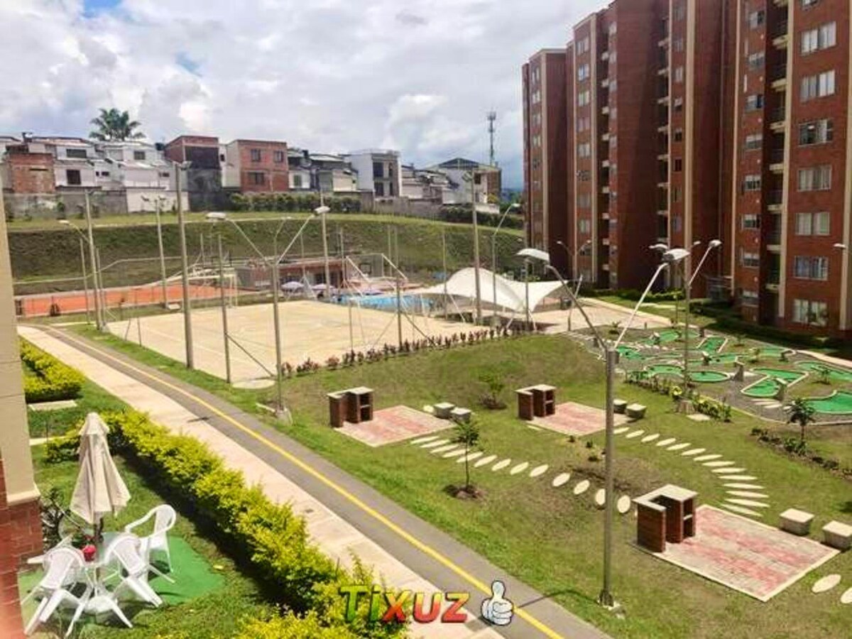 Apt PEREIRA, Risaralda （ 6人）