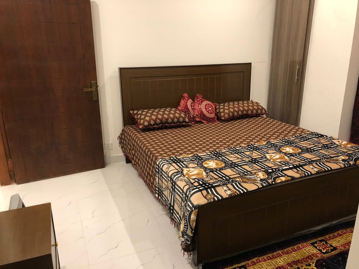 Double bed Luxury Apartment
