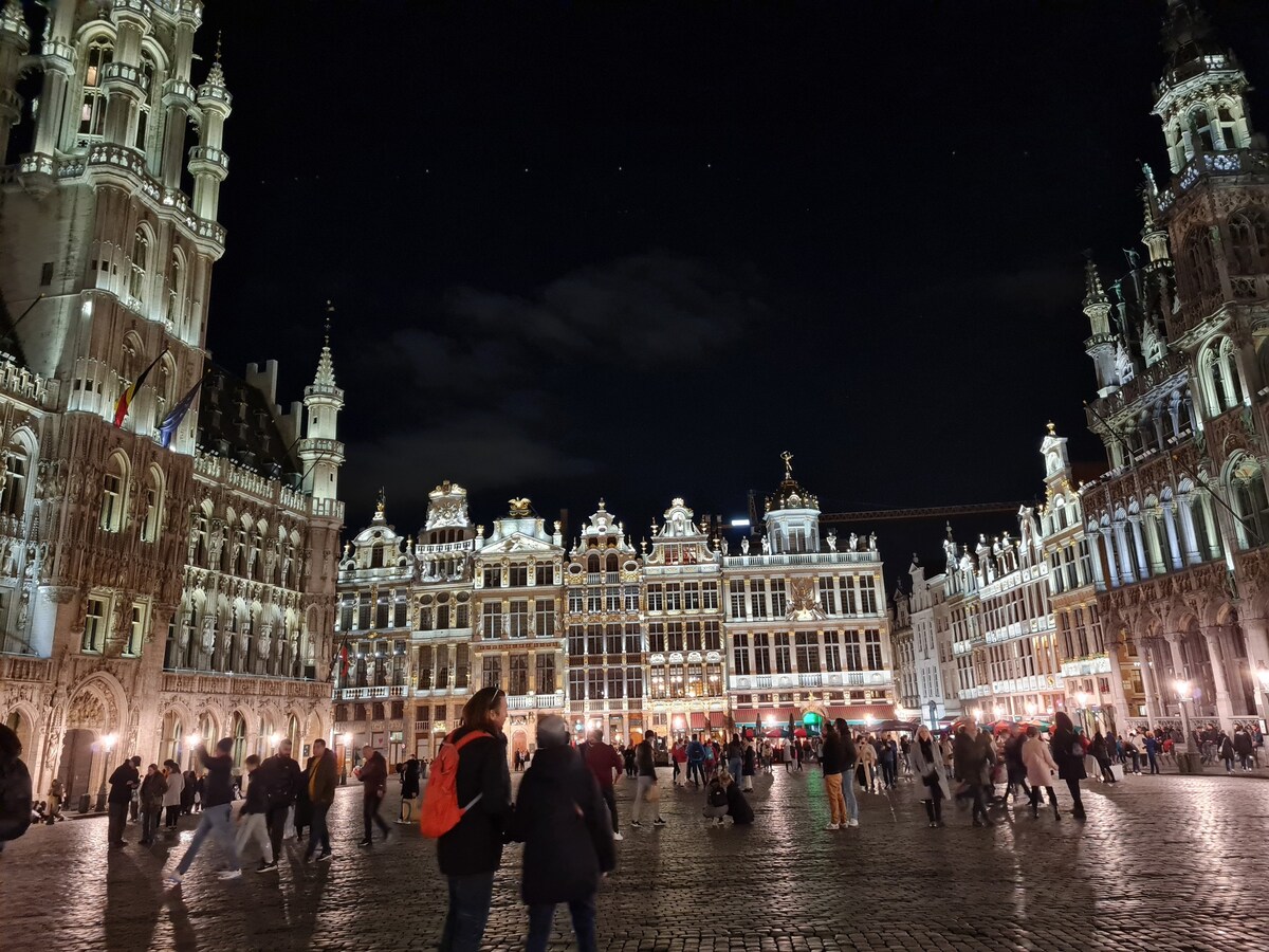 来Bourse ， Grand Place ，就在你身边。