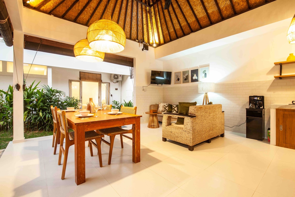 New! Chic-Stylish 2BR Villa in Seminyak Central