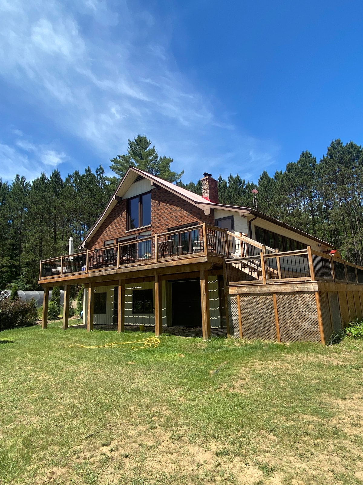 Halfway Lake Waterfront Cottage