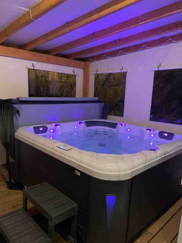 Maison chaleureuse avec Jacuzzi 4 personnes