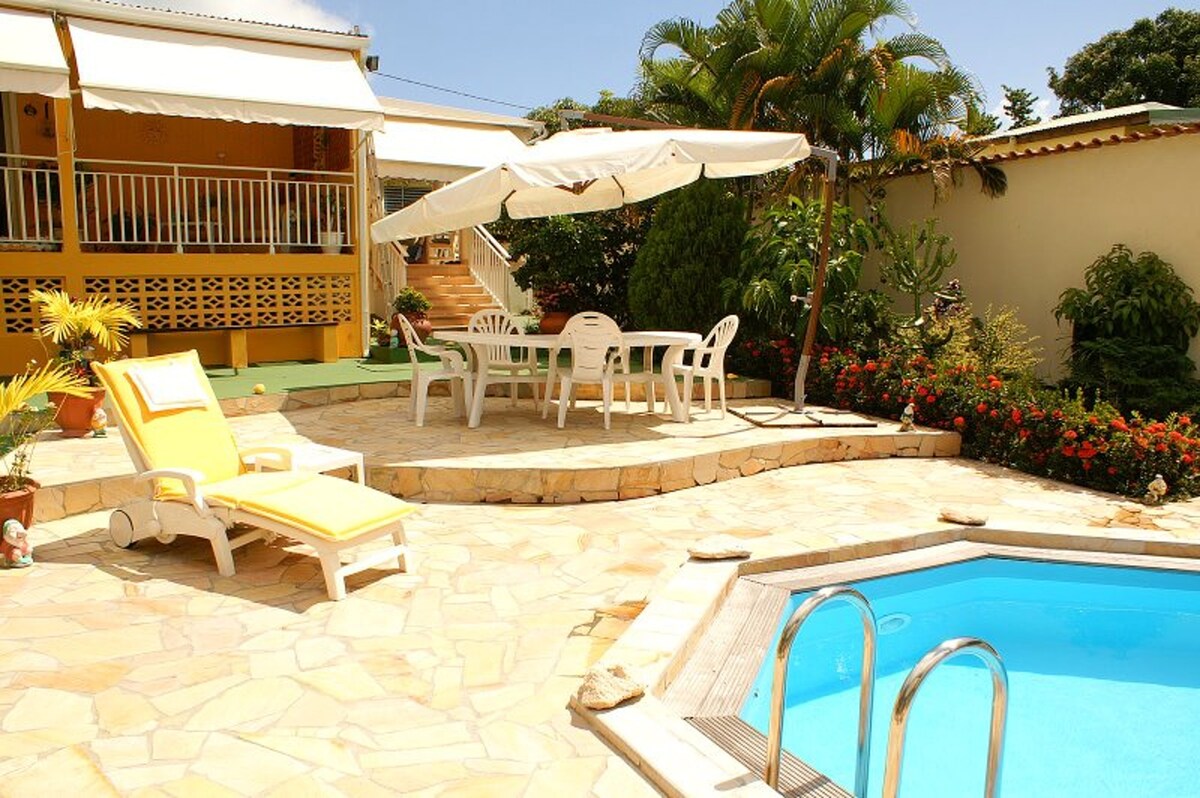 Villa for 6 ppl. with swimming-pool at Sainte-Anne