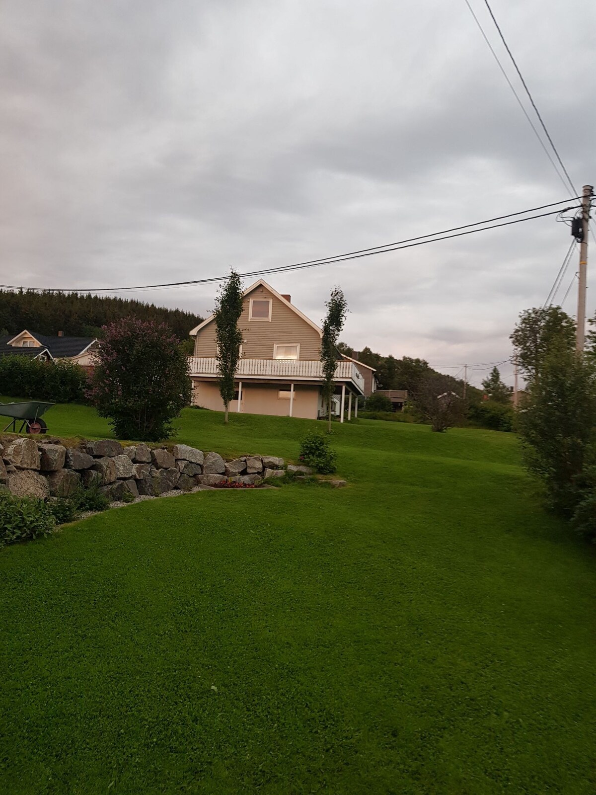 温馨的房子，景观非常好。Vesterålen。