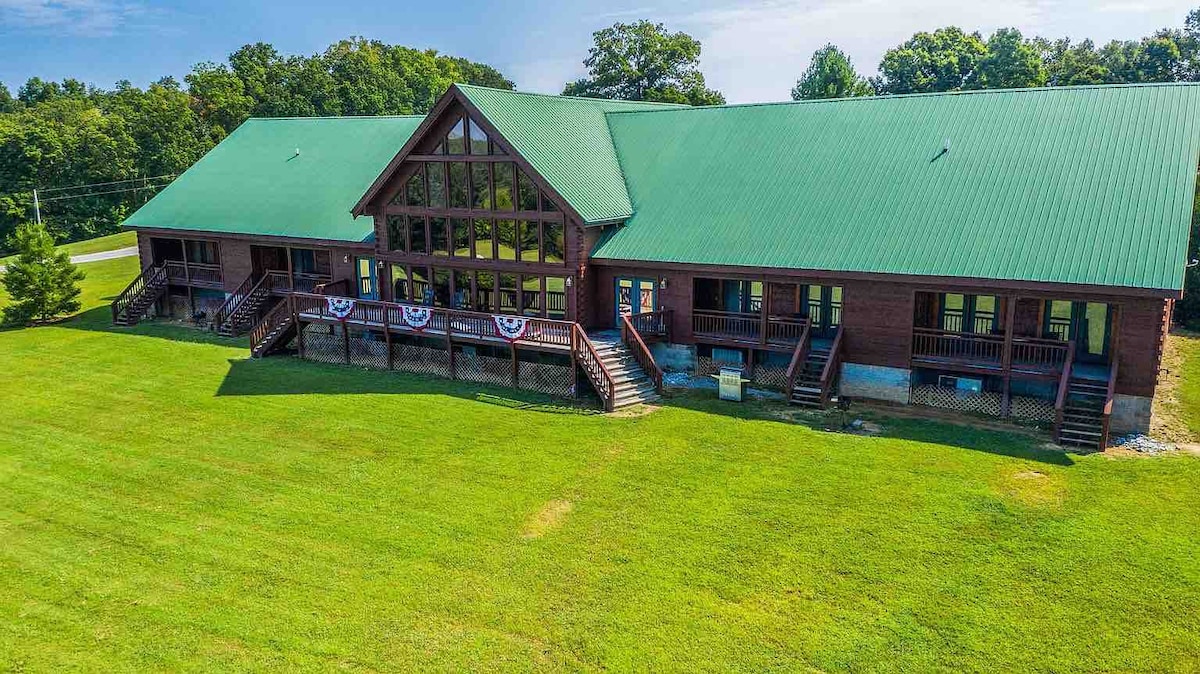 Private apartment lodge near Fall Creek Falls