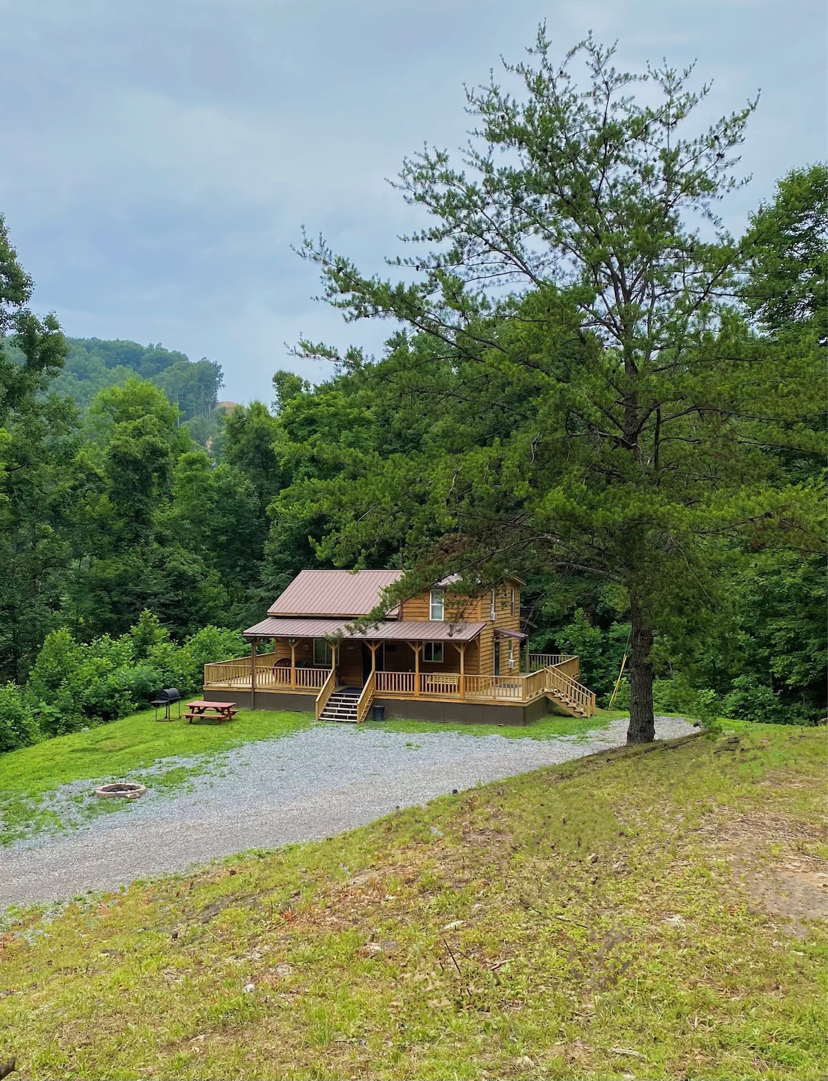 Elk Ridge Cabin ~ Direct Spearhead trail access!