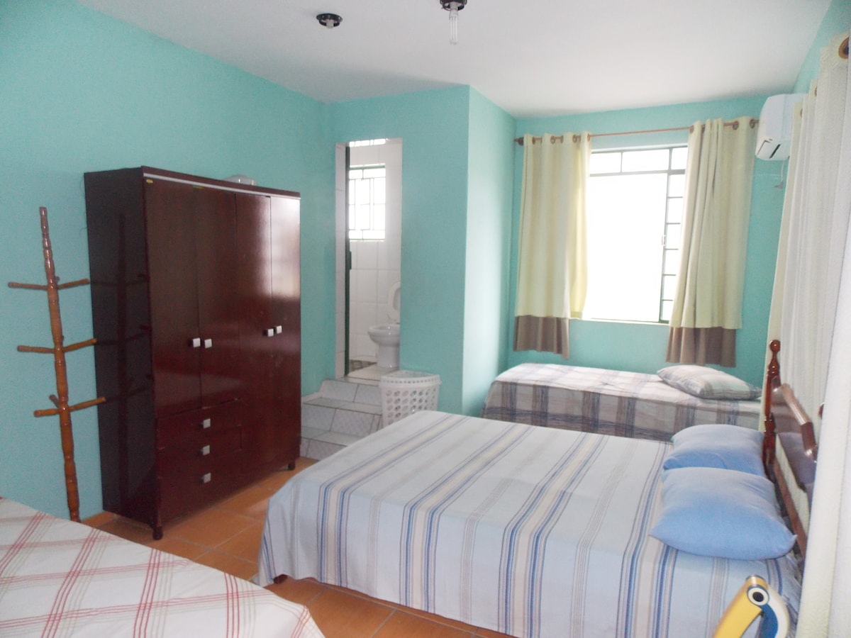 Apartamento aconchegante na praça da cidade,