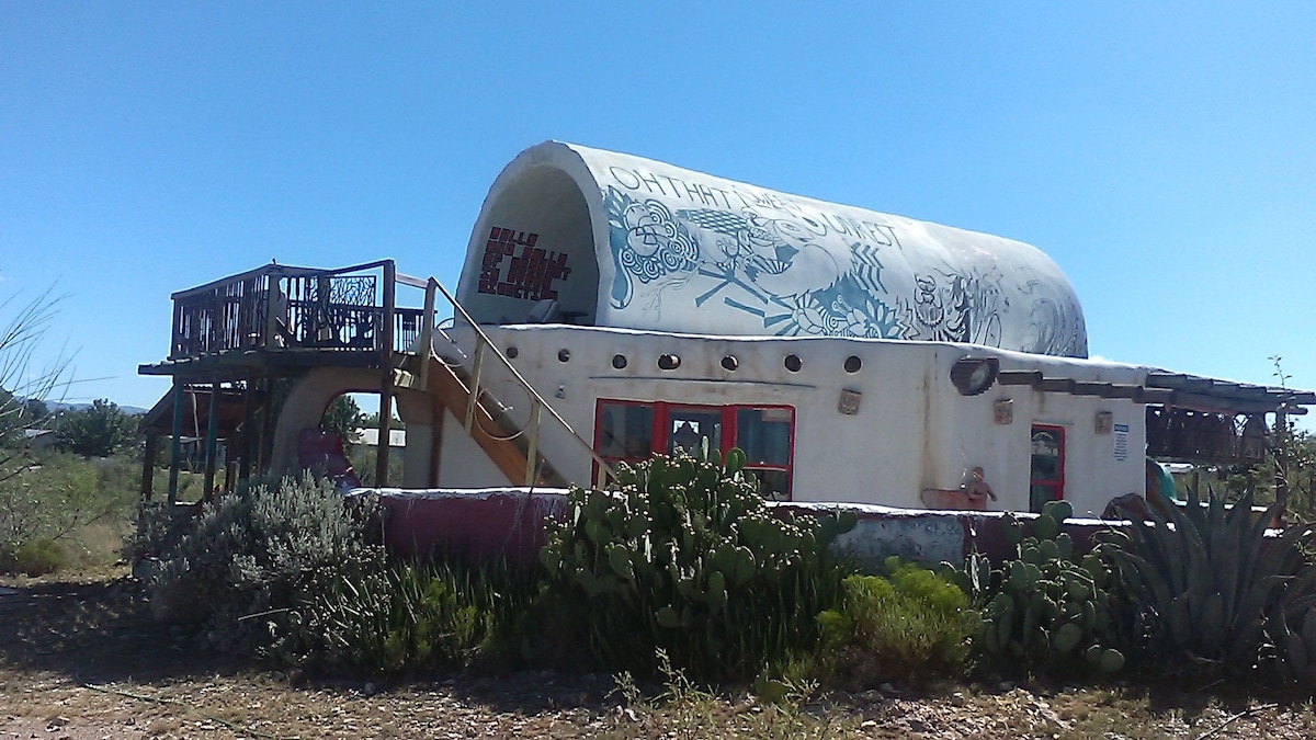 The Goat Shed @ La Loma del chivo