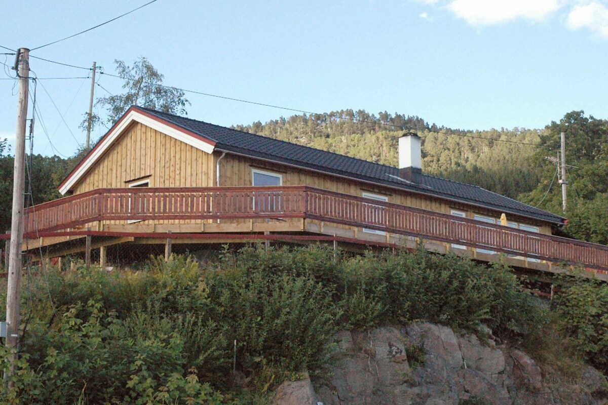 4 person holiday home in vågland