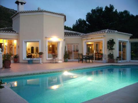 VILLA LUXUEUSE DENIA