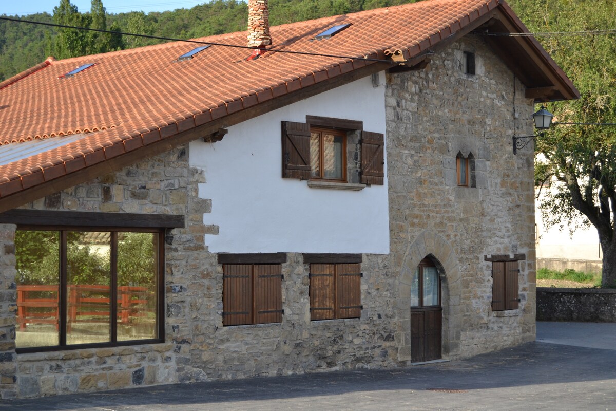 Casa Maestro,  tu casa rural en el pirineo navarro